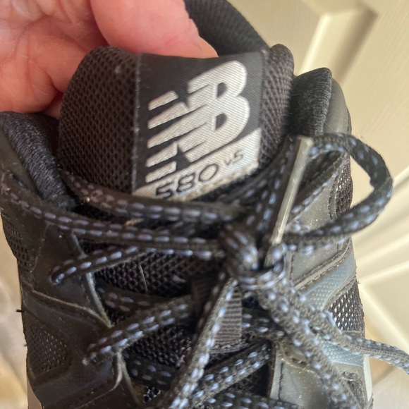 Men’s New Balance shoes - Picture 3 of 4